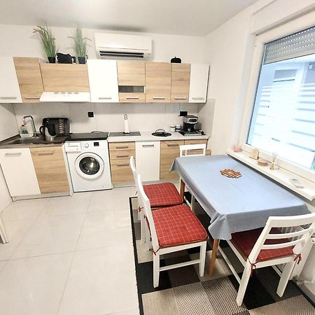 Jo-Ma Apartma - Safe Parking Ljubljana Kültér fotó
